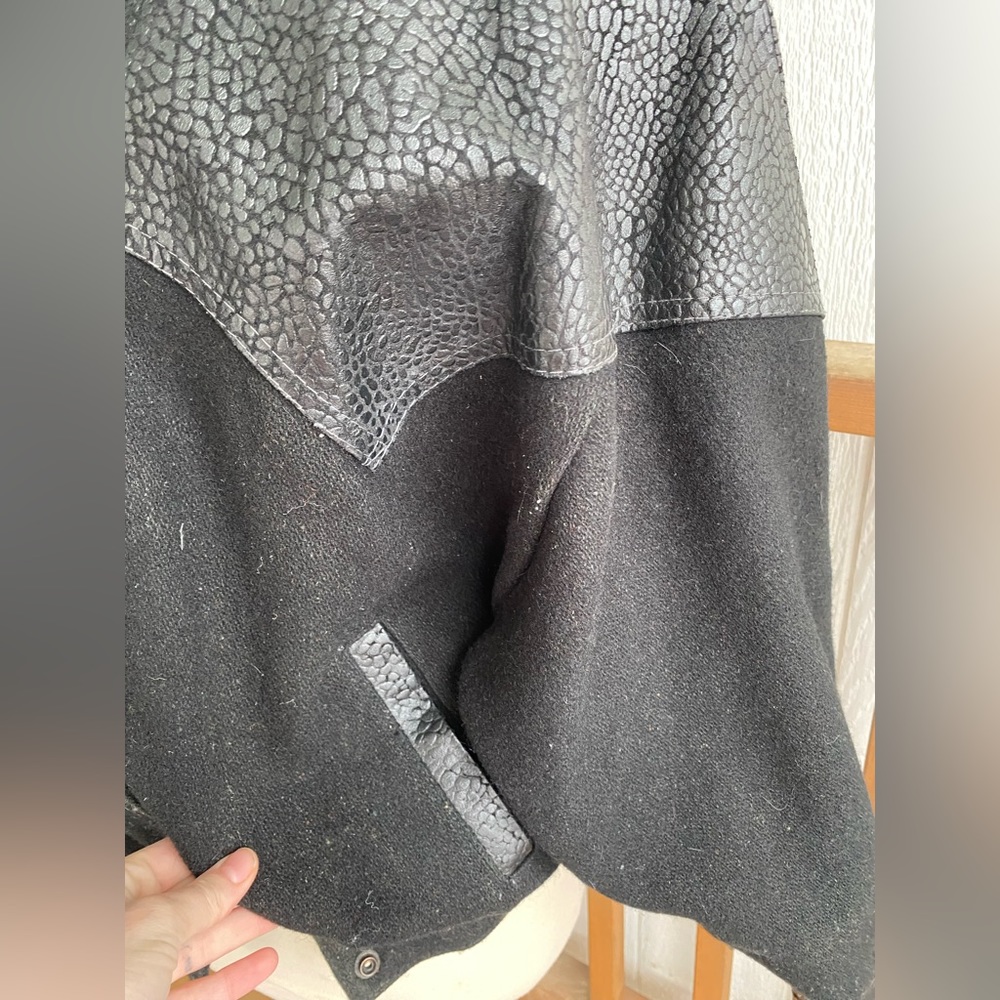 Vintage 80s/90s wool & leather oversized bomber jacket - Picture 3 of 13
